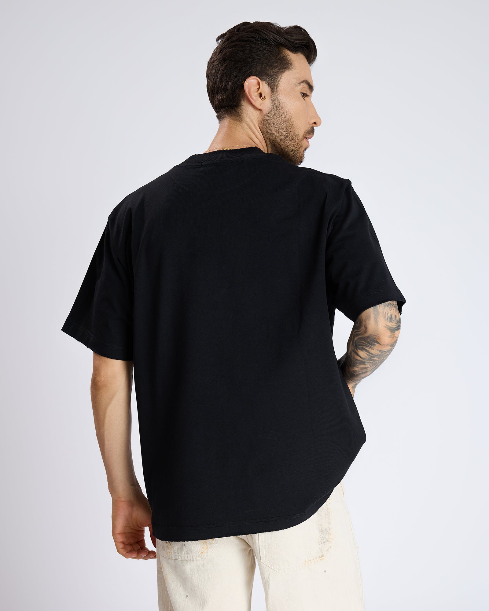 HAND-PAINTED GRAPHIC T-SHIRT