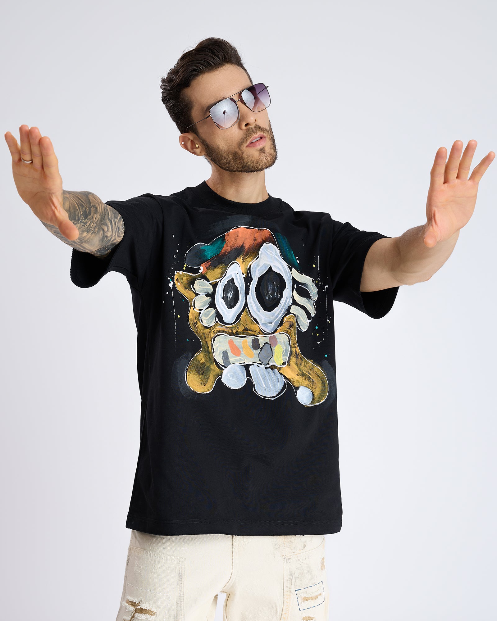 HAND-PAINTED GRAPHIC T-SHIRT