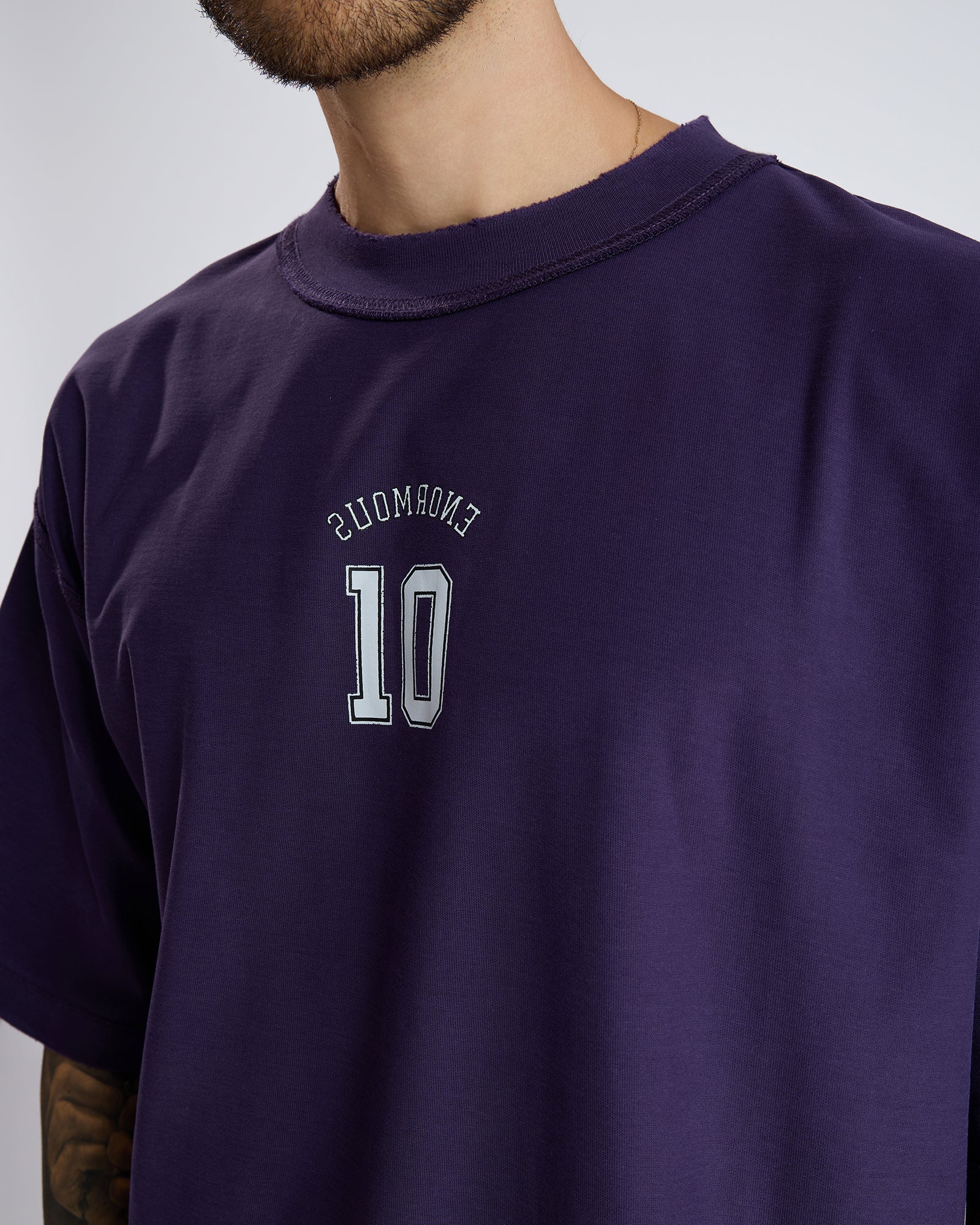 VARSITY GRAPHIC T-SHIRT