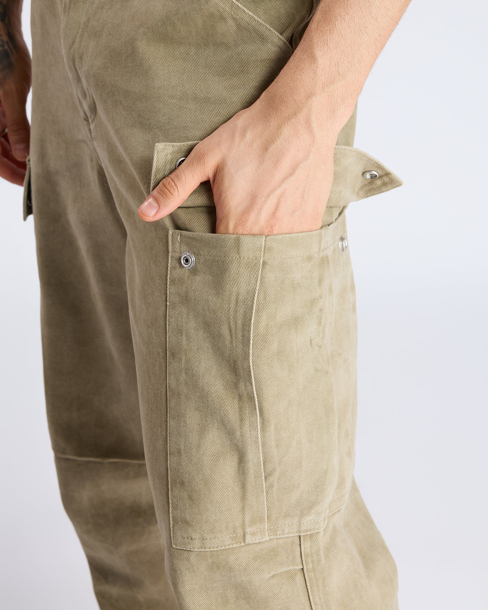 STRAIGHT-FIT CARGO PANTS