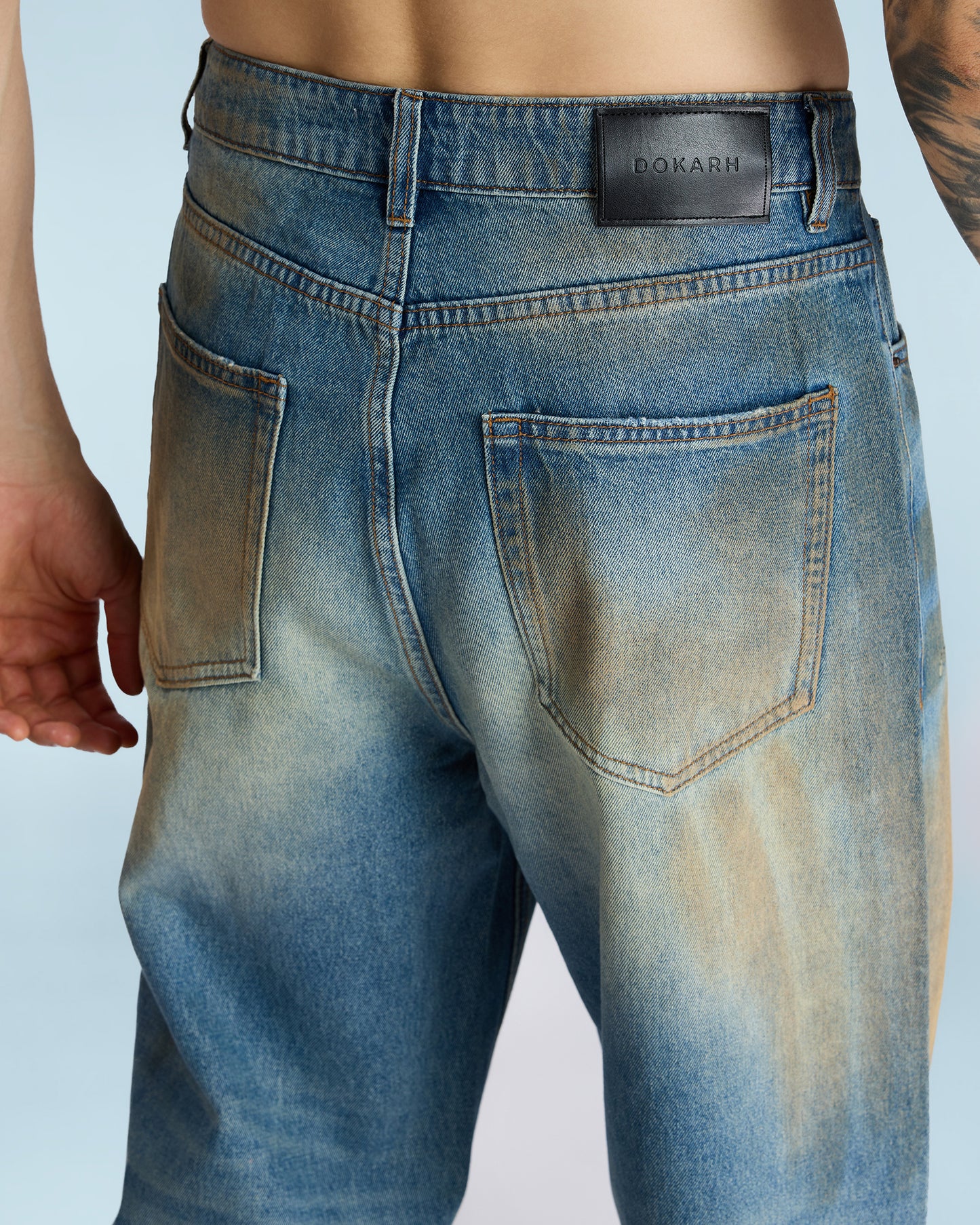 DISTRESSED OIL-WASHED BAGGY JEANS