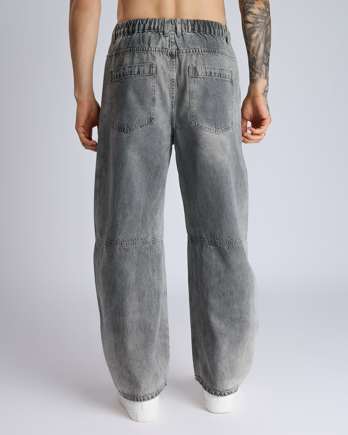 SEAMED WIDE-LEG JEANS