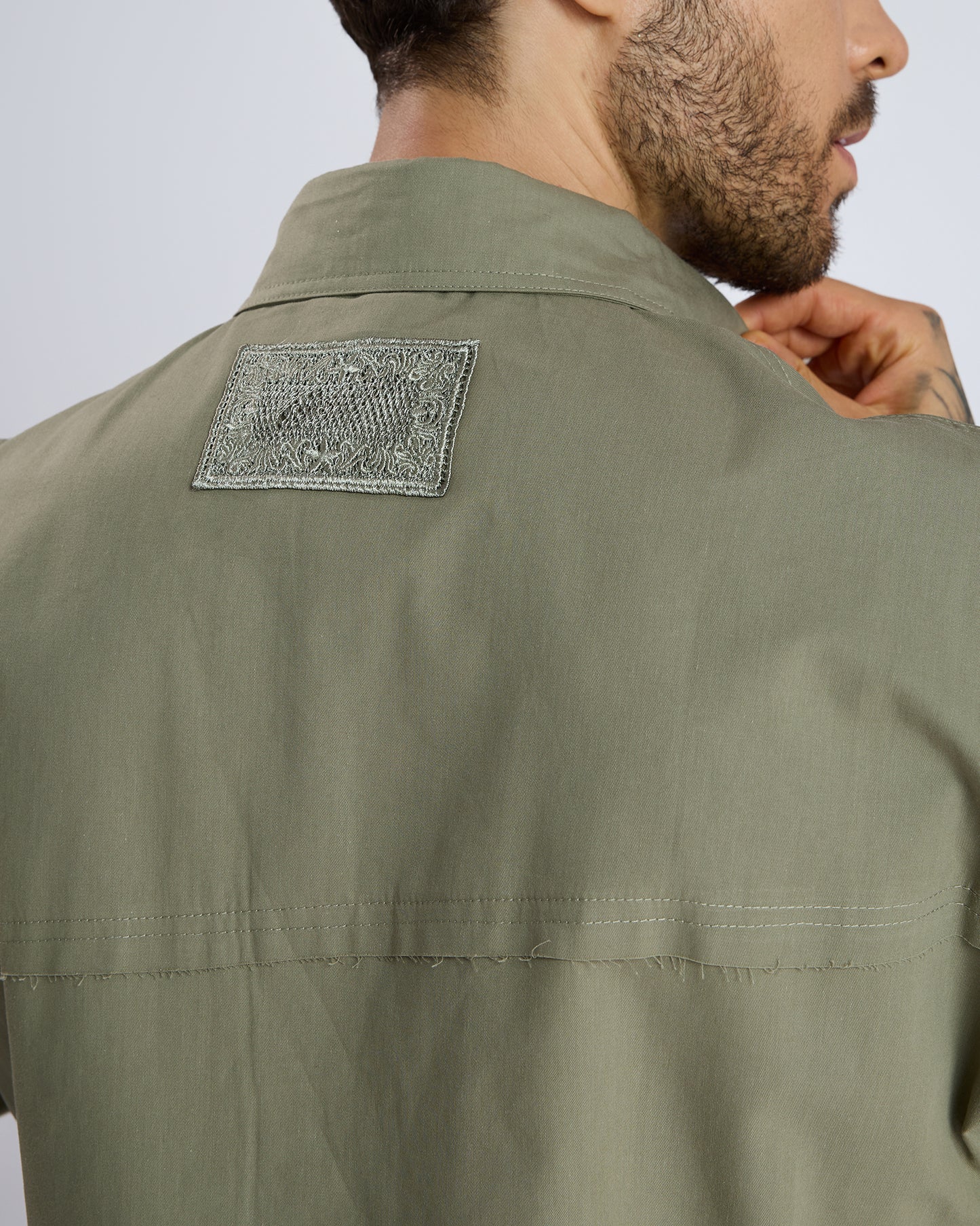 EMBROIDERED SHIRT WITH ABSTRACT DETAIL