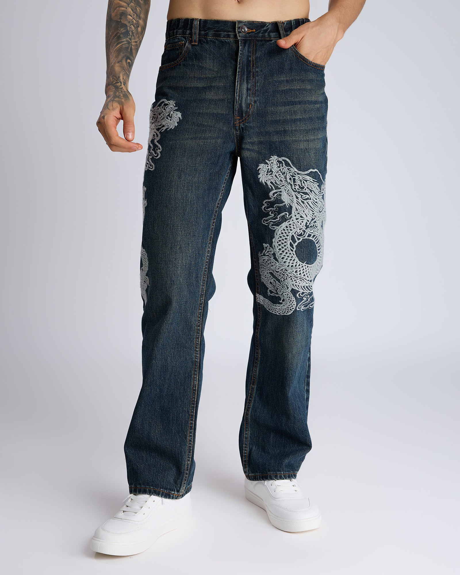 STRAIGHT-LEG JEANS WITH DRAGON EMBROIDERY