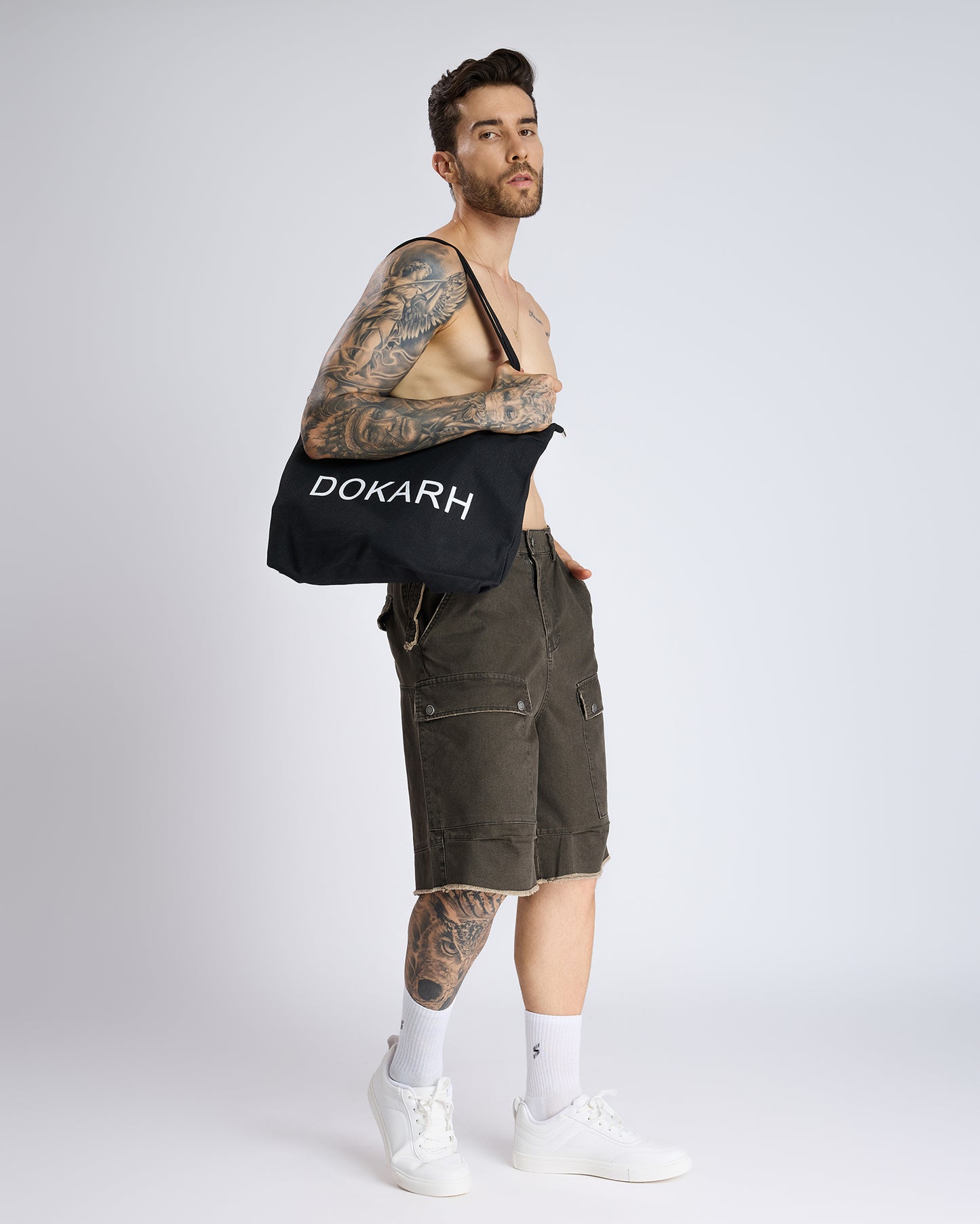 CARGO POCKET DENIM SHORTS