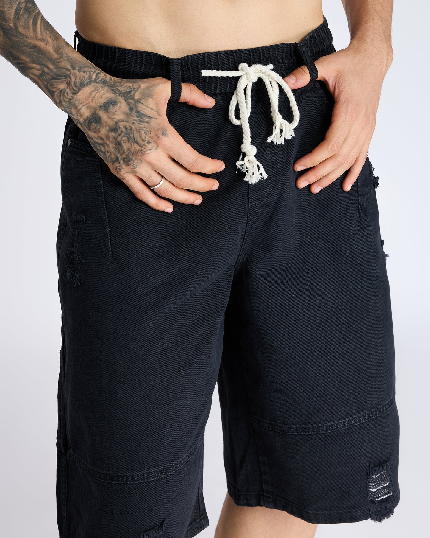 BLACK DENIM KNEE-LENGTH SHORTS