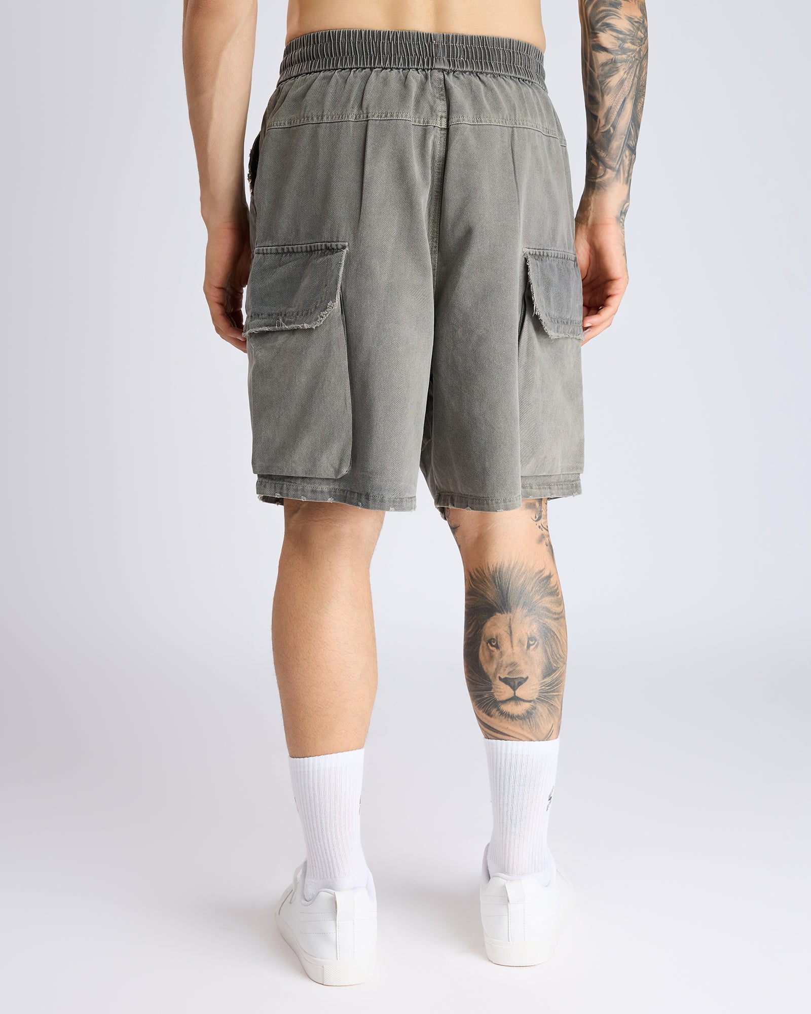 OVERSIZED FLAP-POCKET SHORTS