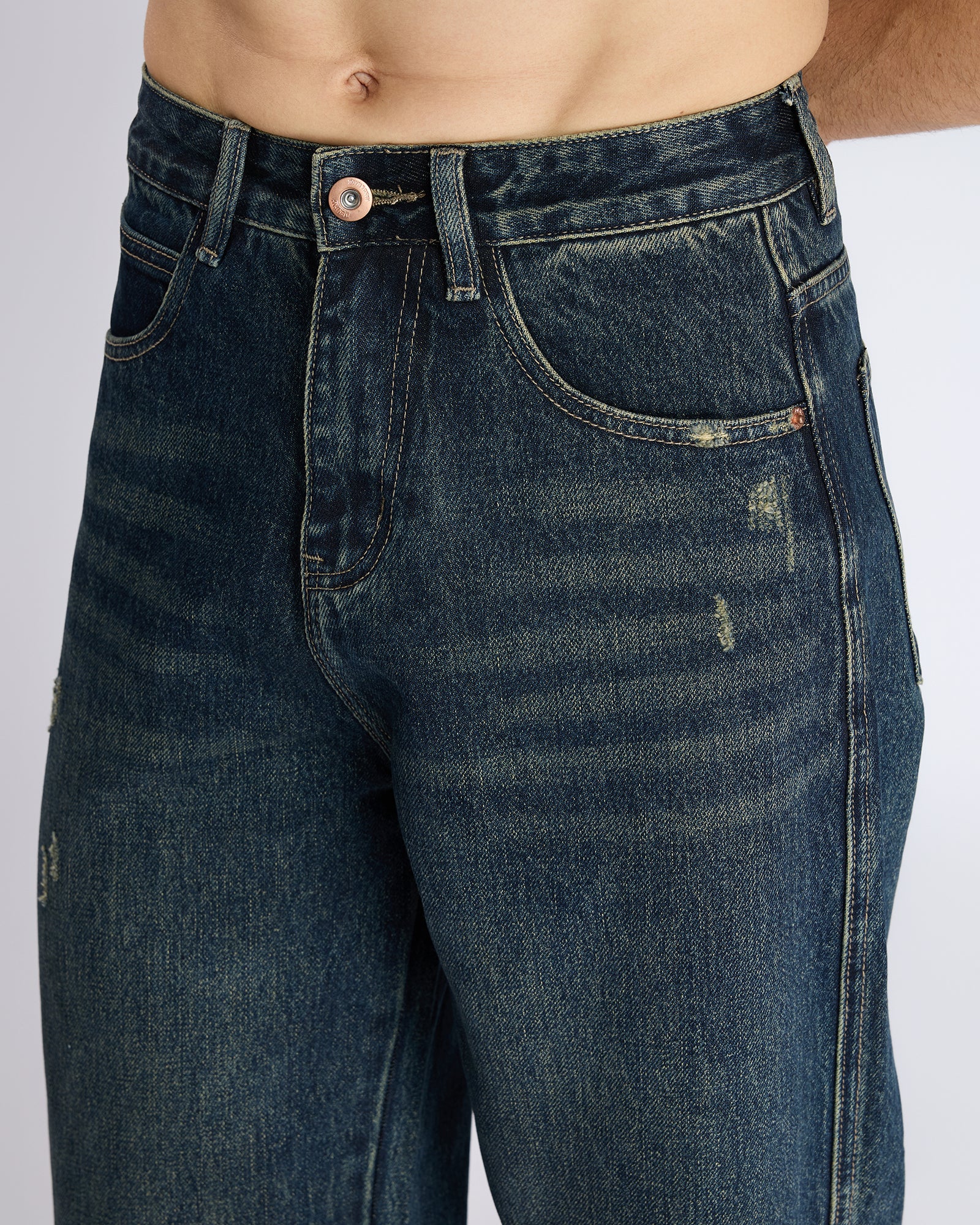 STRAIGHT-LEG MID-WASH JEANS