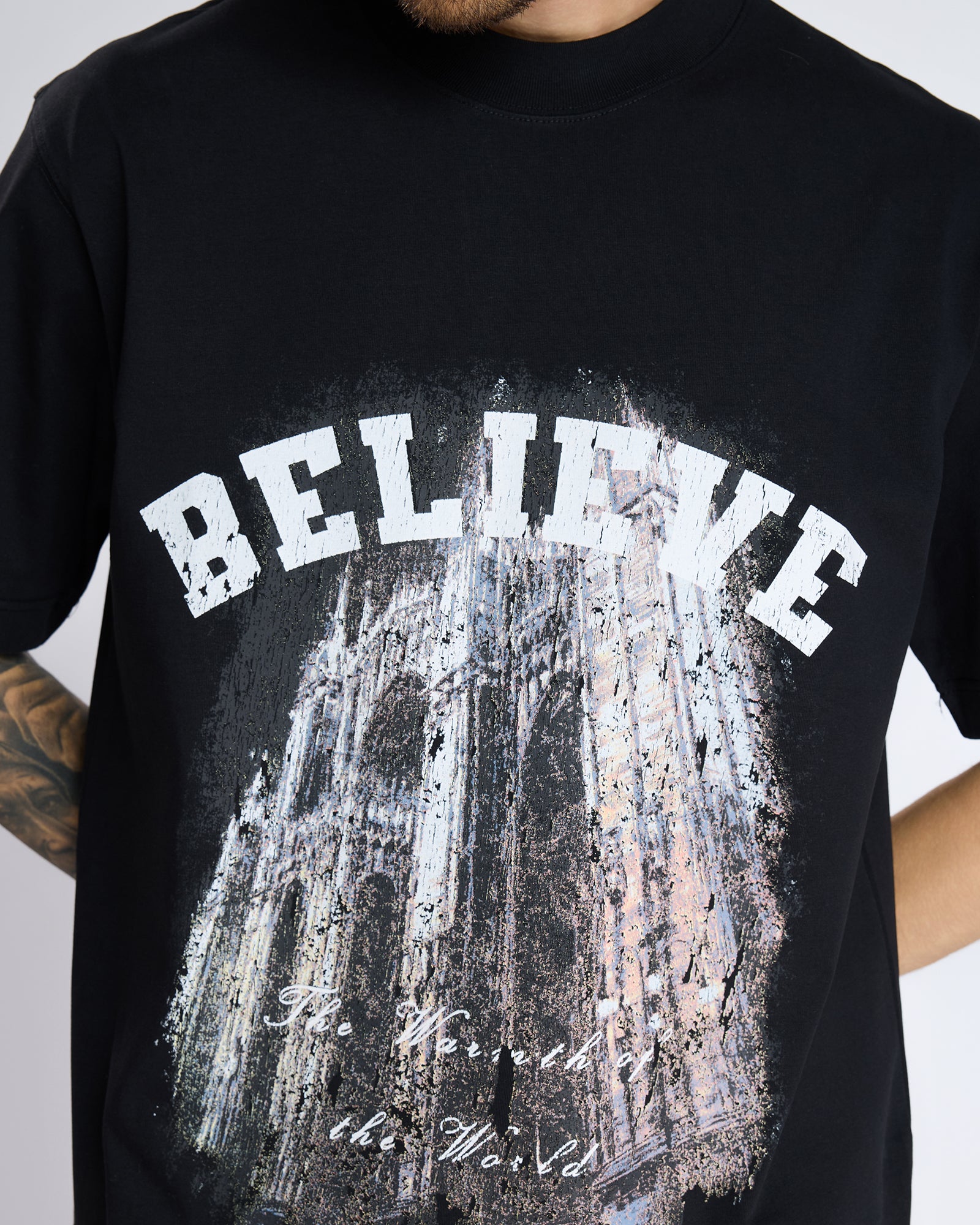 BELIEVE OVERSIZED GRAPHIC TEE