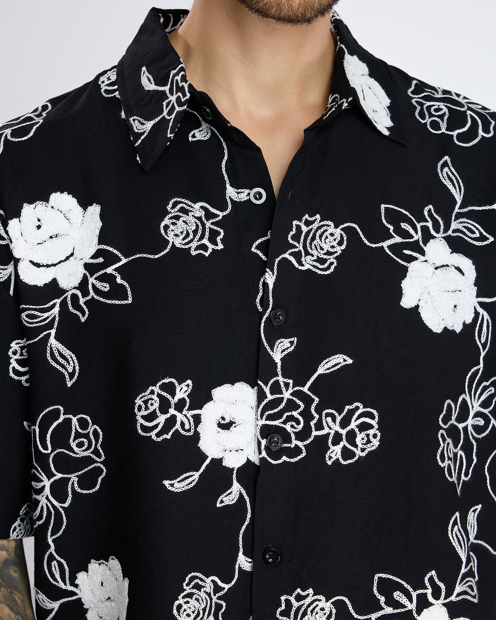 FLORAL EMBROIDERY RELAXED SHIRT