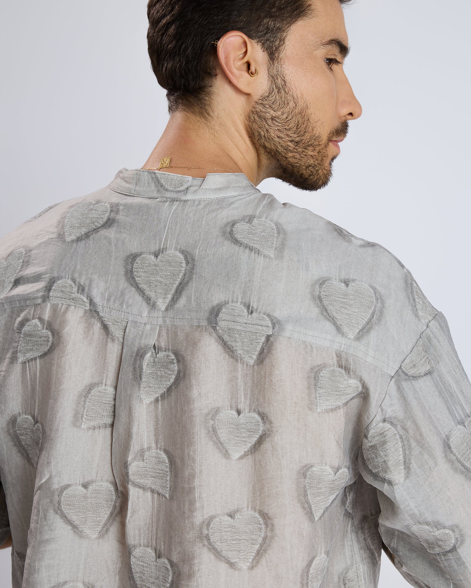 TEXTURED MANDARIN COLLAR SHIRT