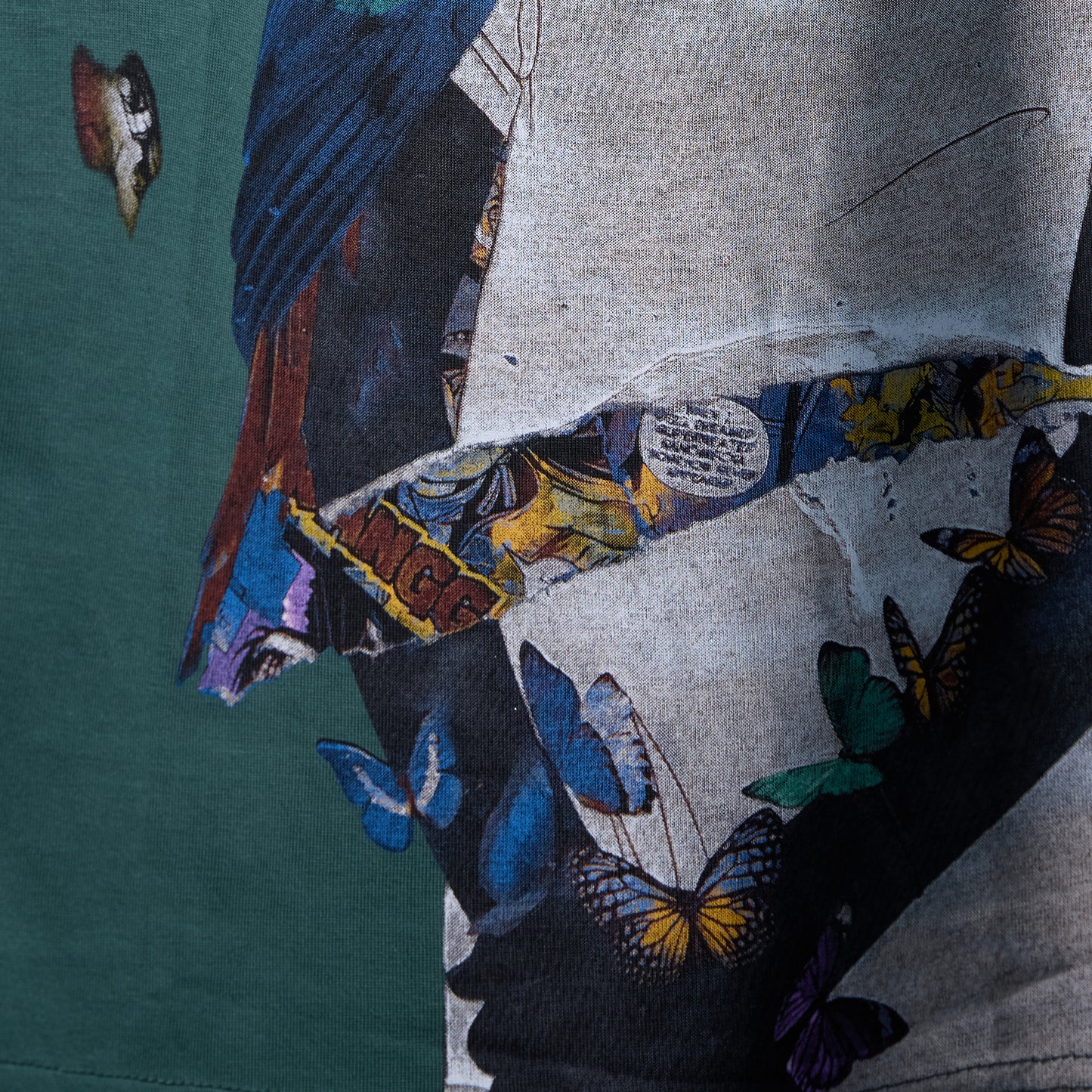 OVERSIZED EVERGREEN ESSENCE TSHIRT