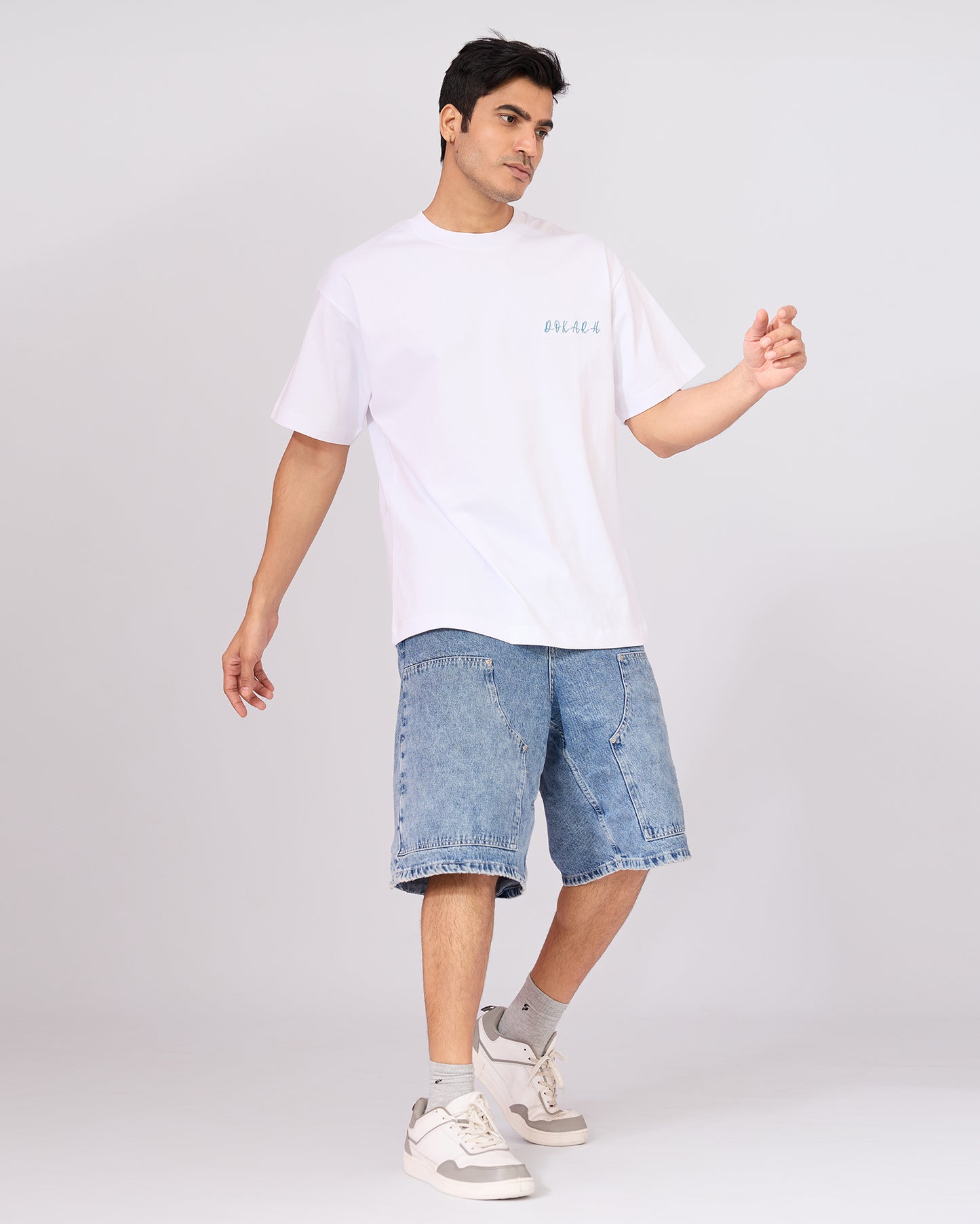 WHITE BUTTERFLY OVERSIZED T-SHIRT