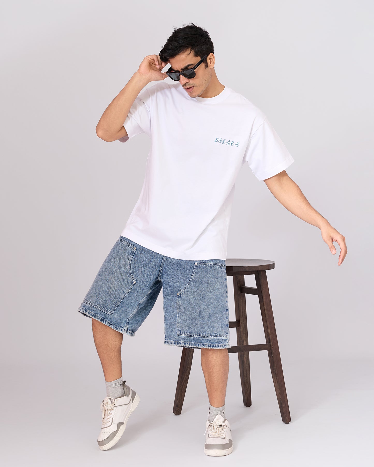 WHITE BUTTERFLY OVERSIZED T-SHIRT