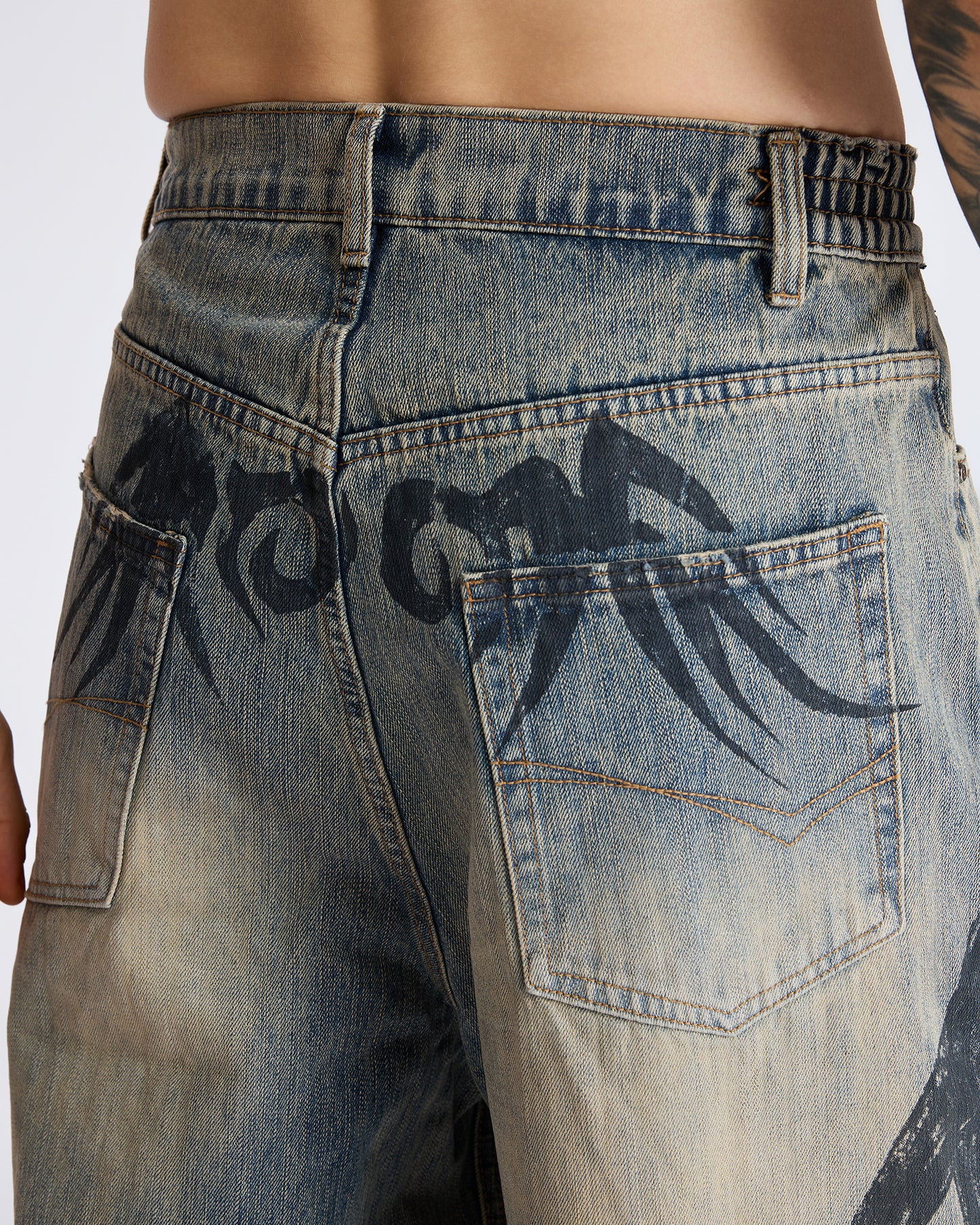 WASHED BAGGY JEANS