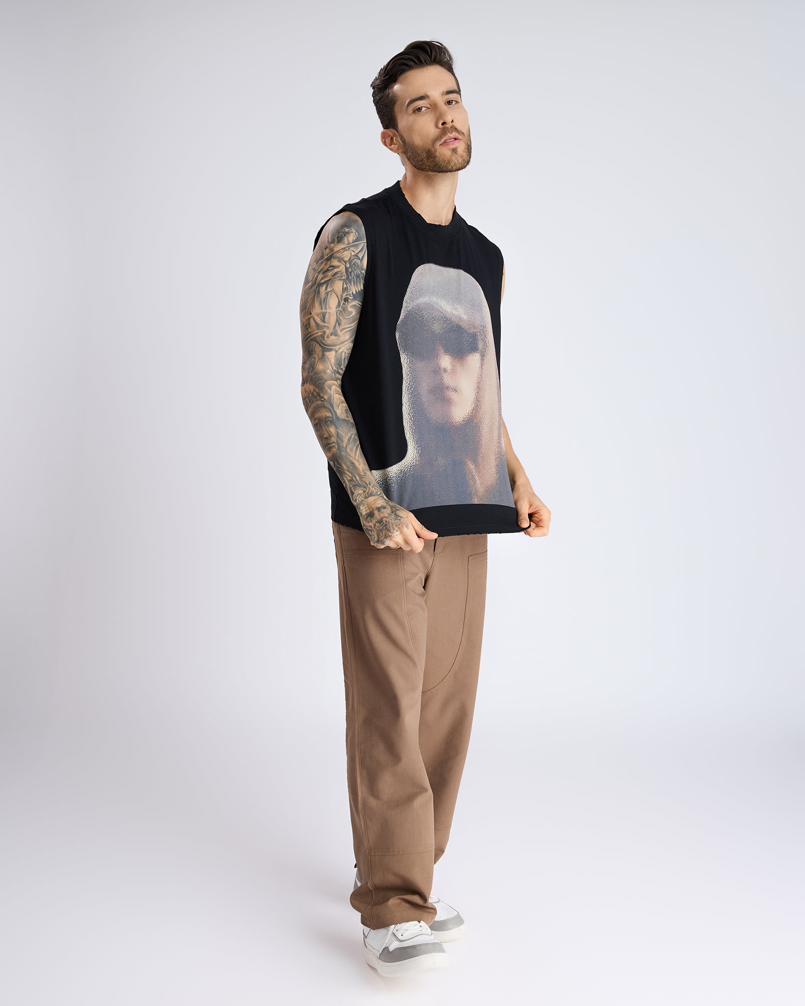 DISTORTED PRINT TANK T-SHIRT