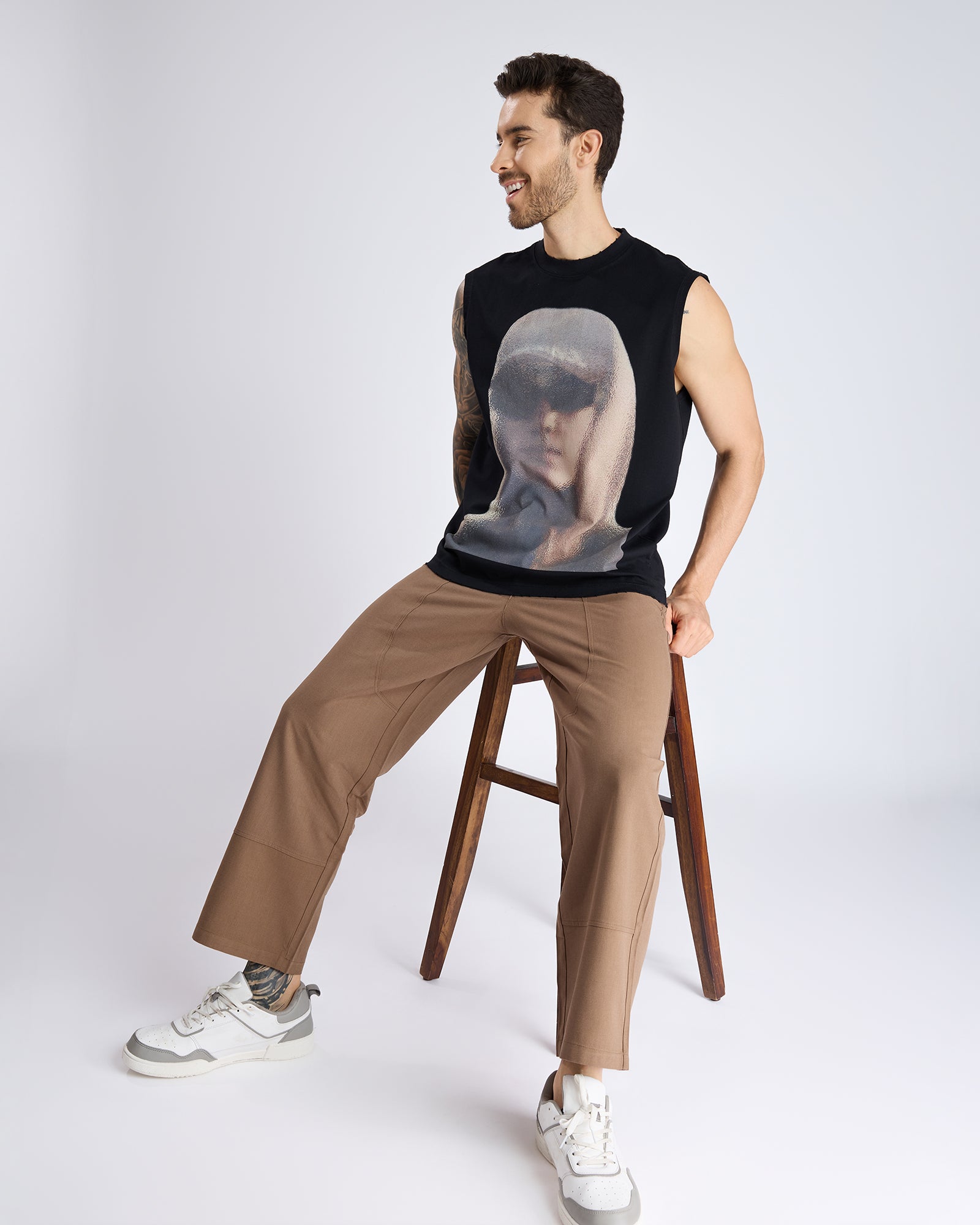 DISTORTED PRINT TANK T-SHIRT
