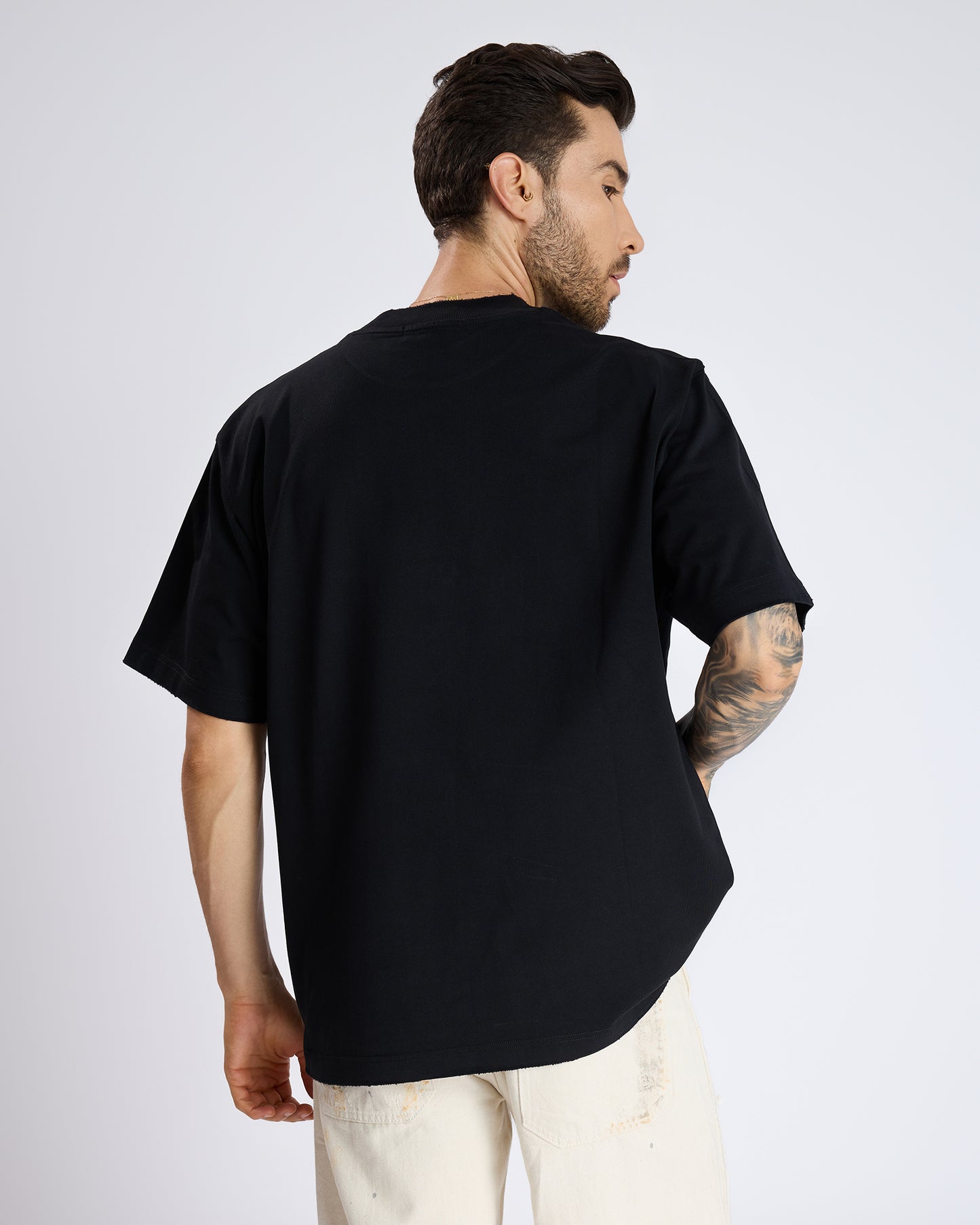 HAND-PAINTED GRAPHIC T-SHIRT