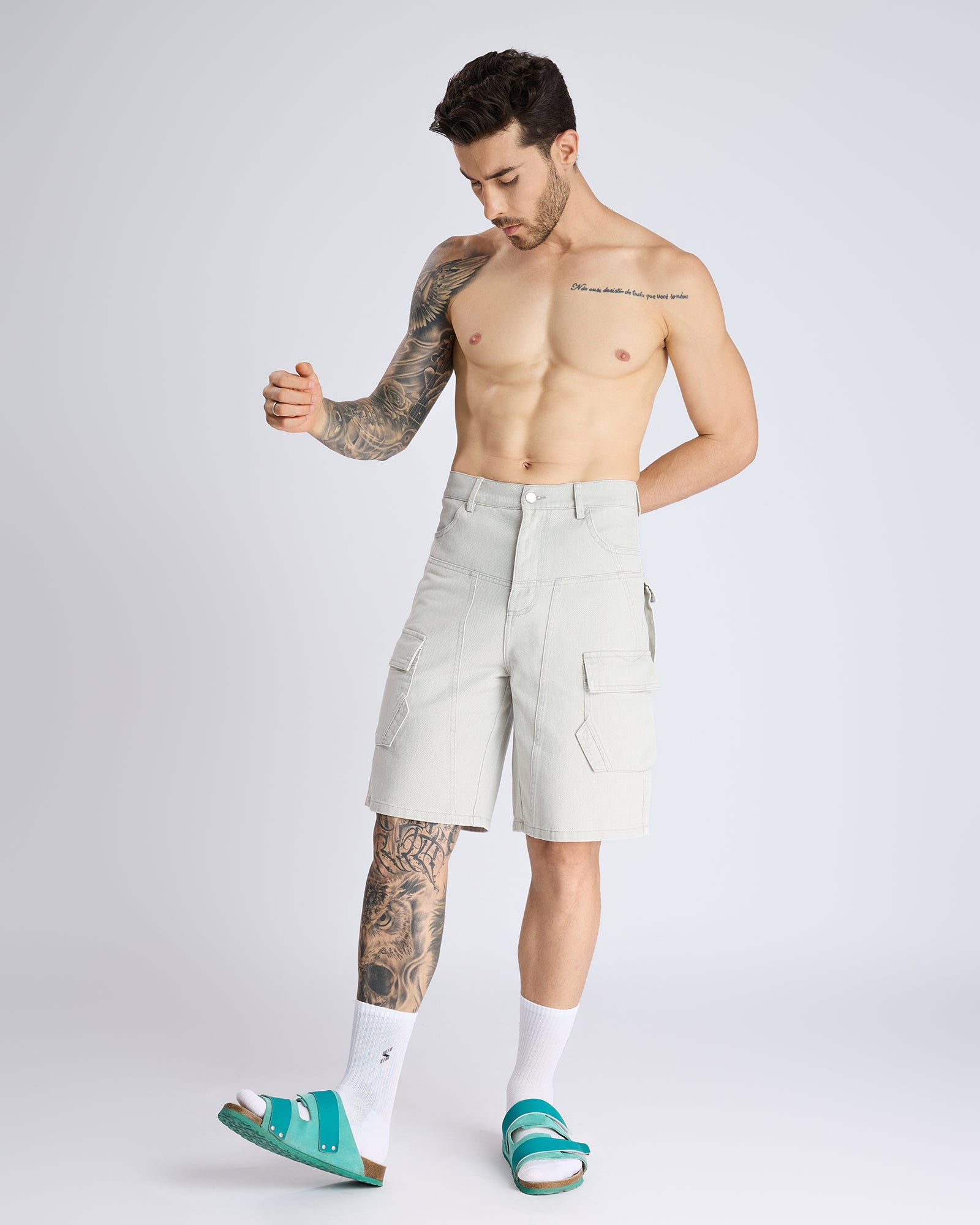 WASHED GREY CARGO SHORTS