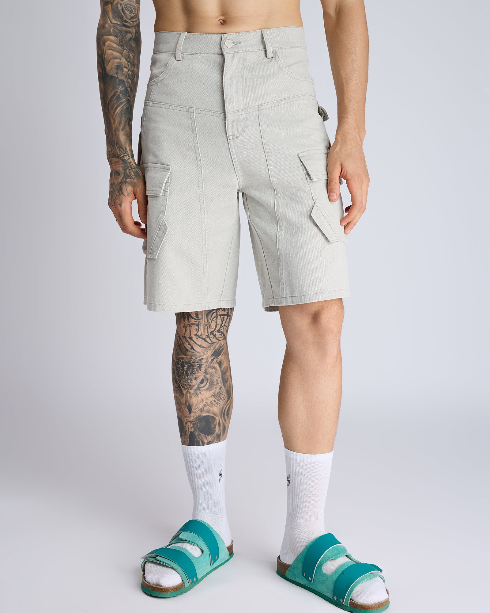 WASHED GREY CARGO SHORTS