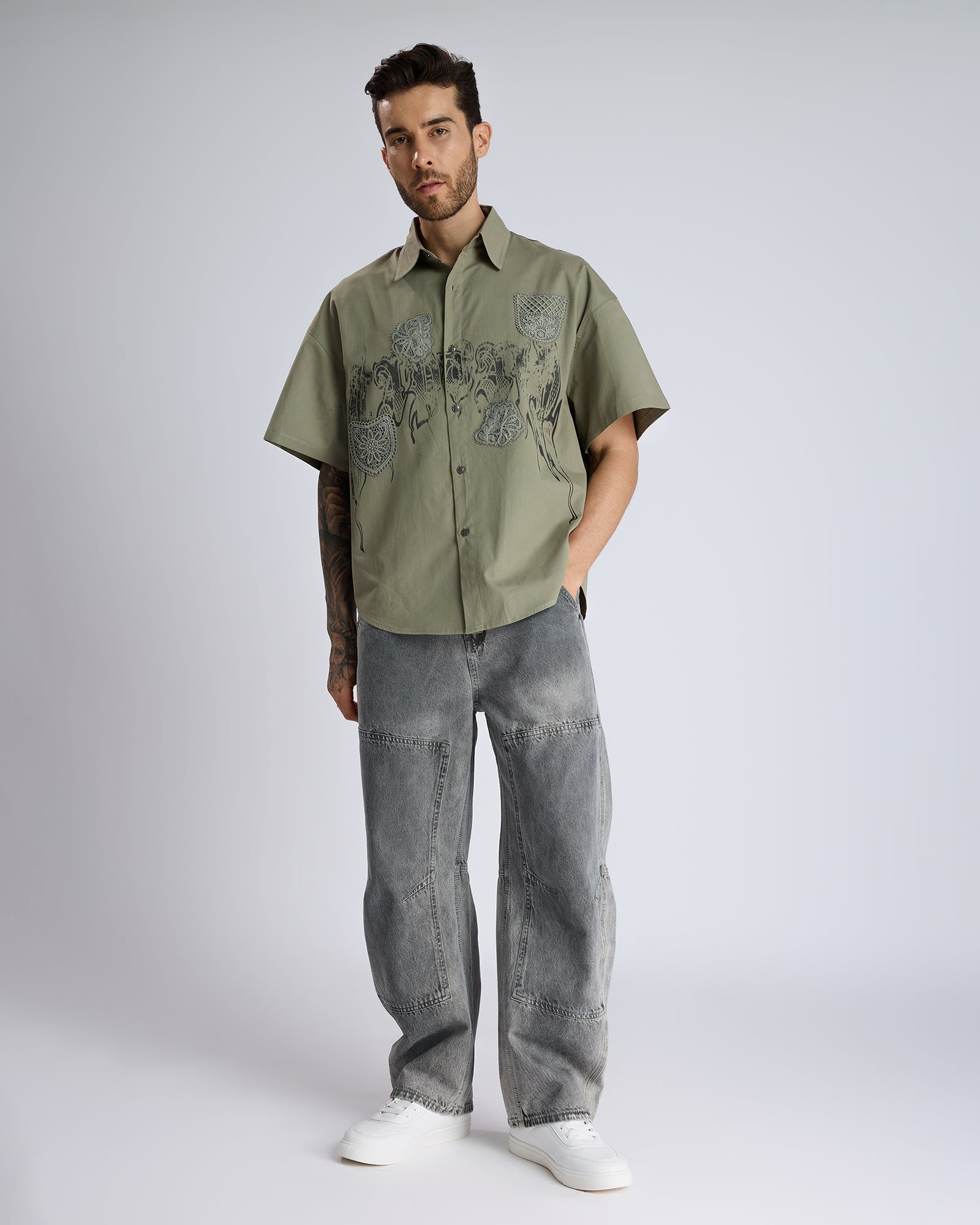 EMBROIDERED SHIRT WITH ABSTRACT DETAIL