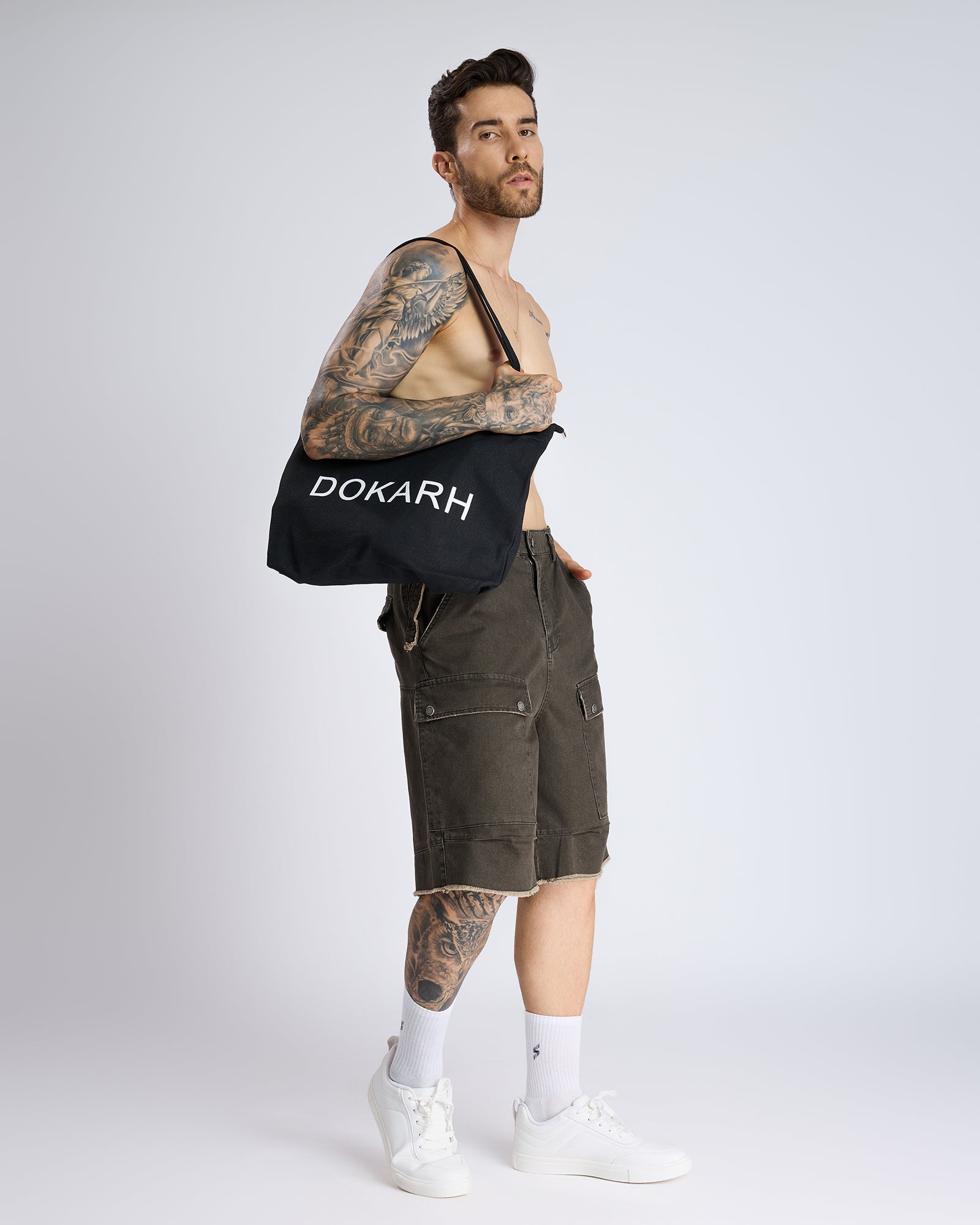 CARGO POCKET DENIM SHORTS