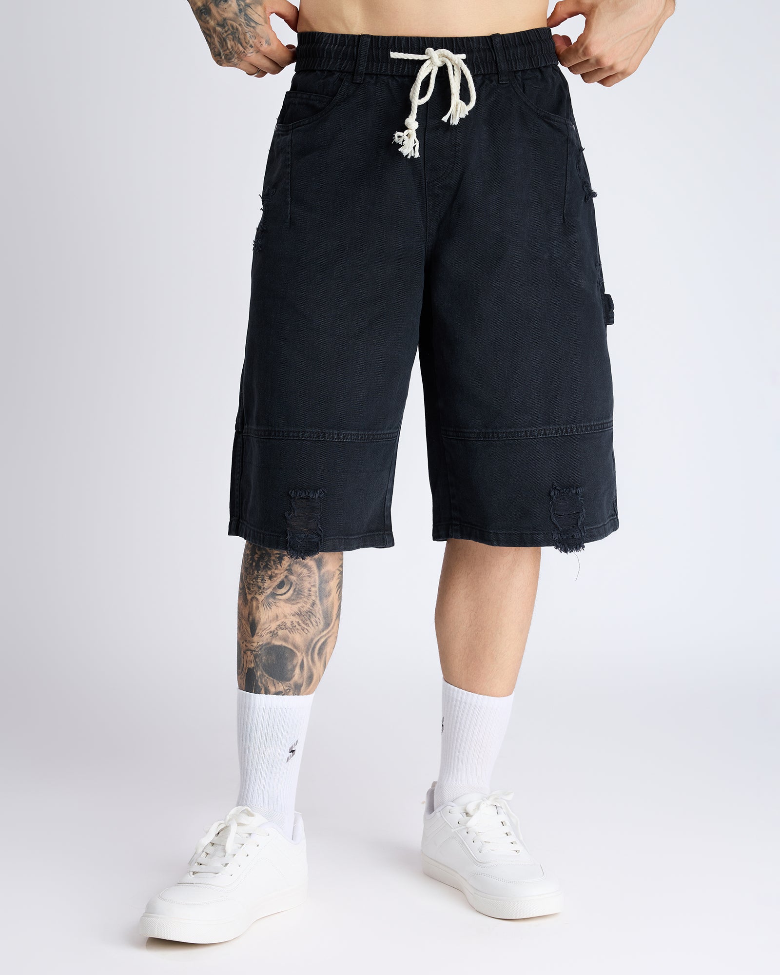 BLACK DENIM KNEE-LENGTH SHORTS