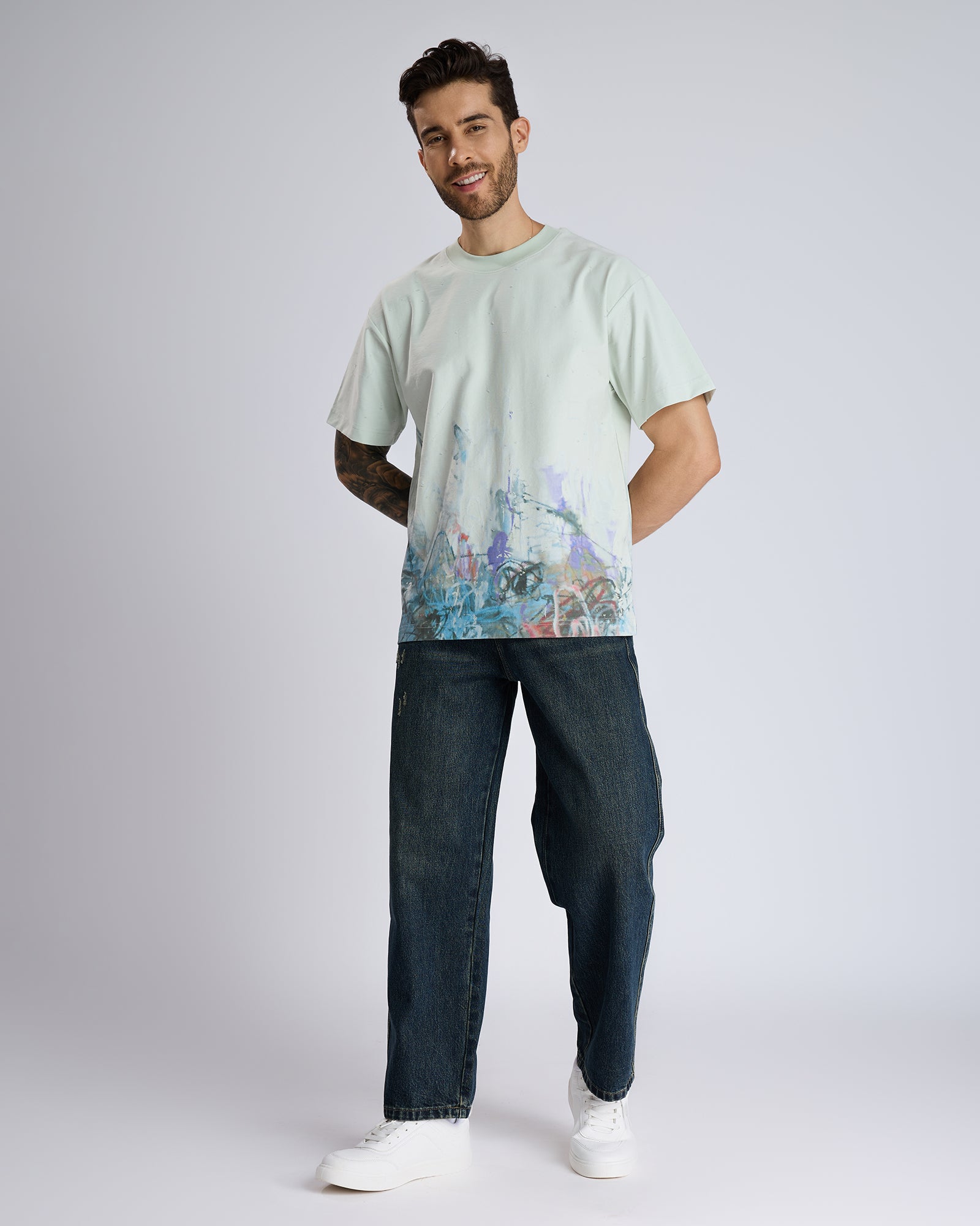 DISTRESSED ART PRINT T-SHIRT