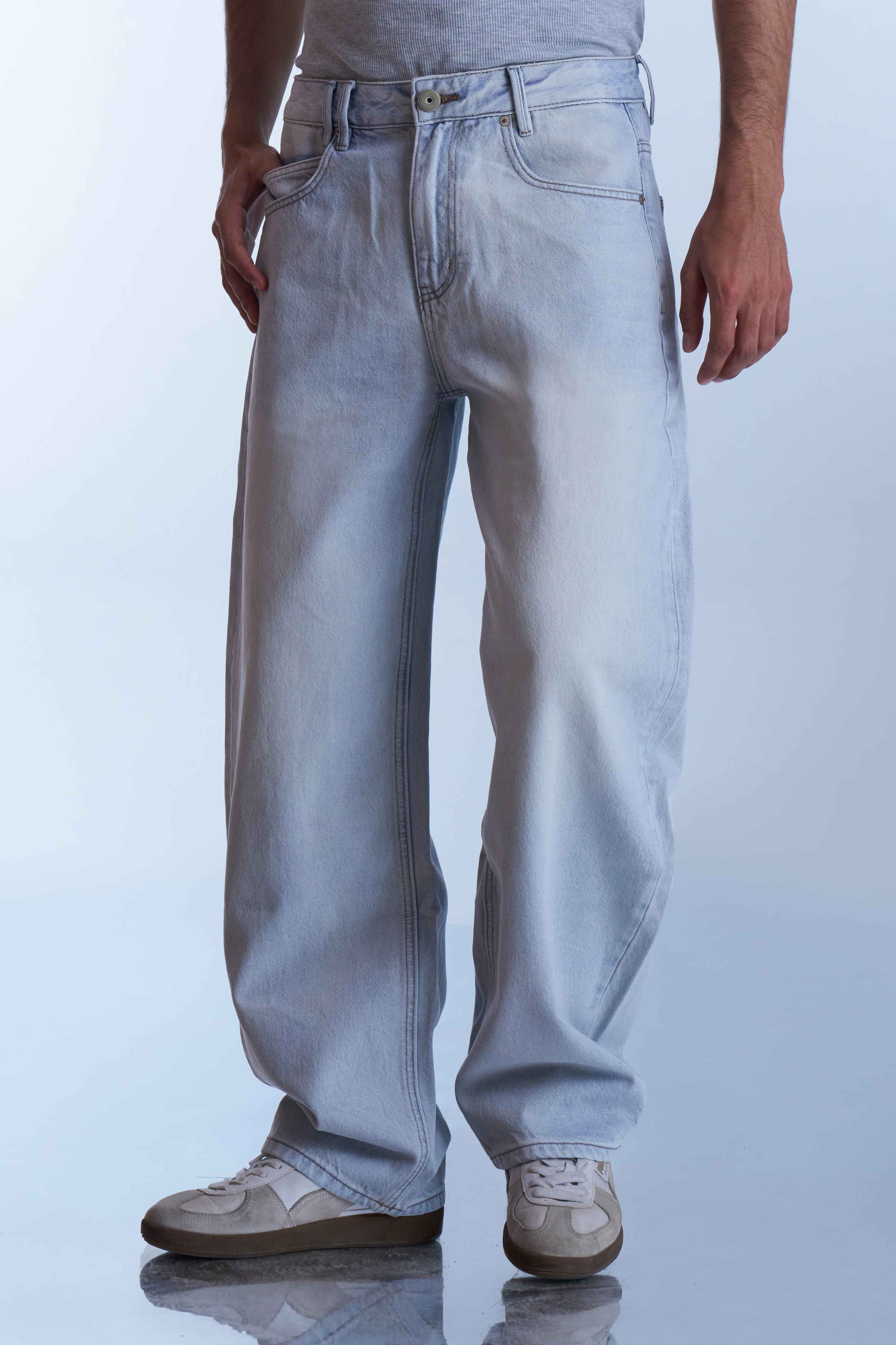Ice Wash Relaxed Jeans