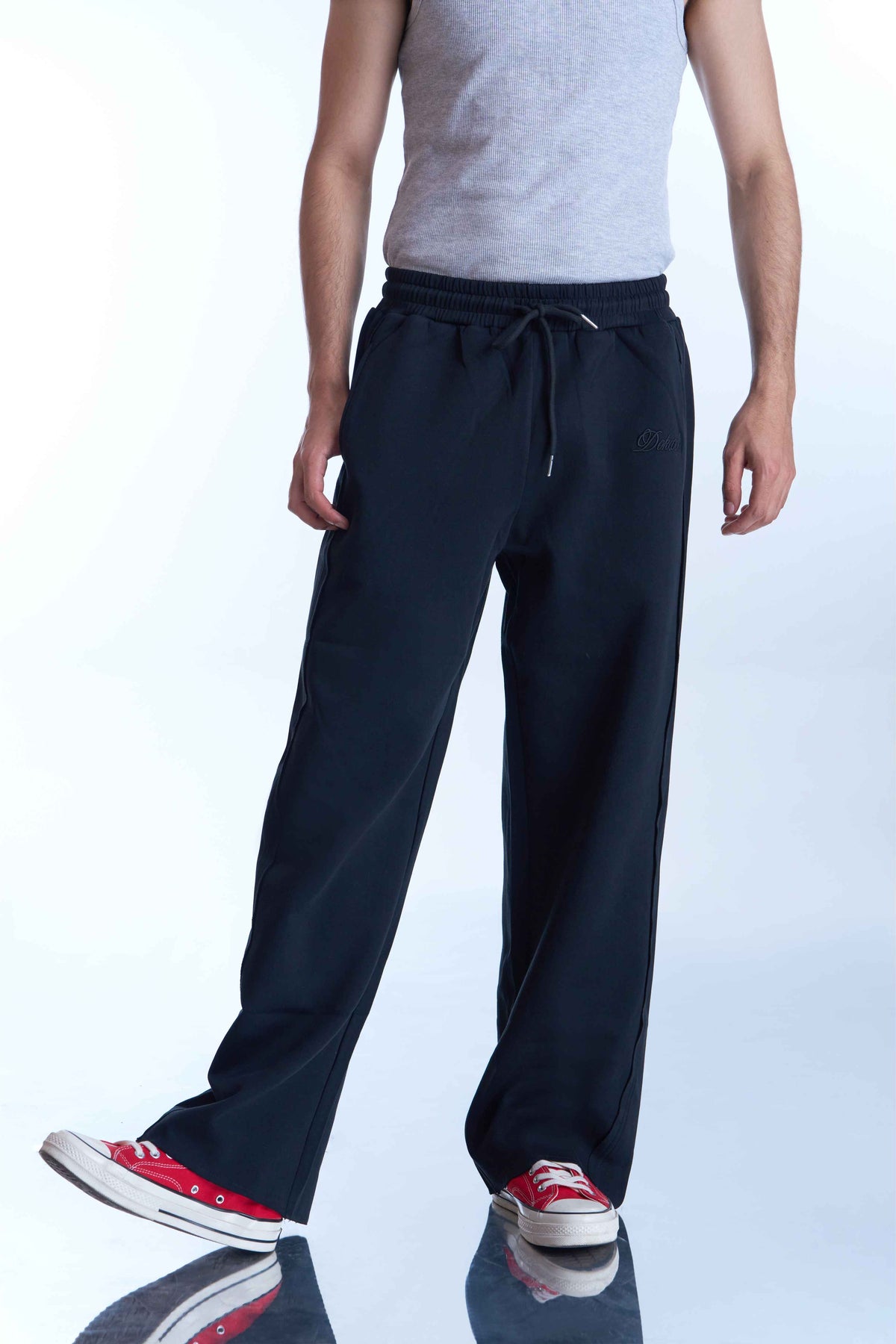 Dokarh Black Relaxed Sweatpants