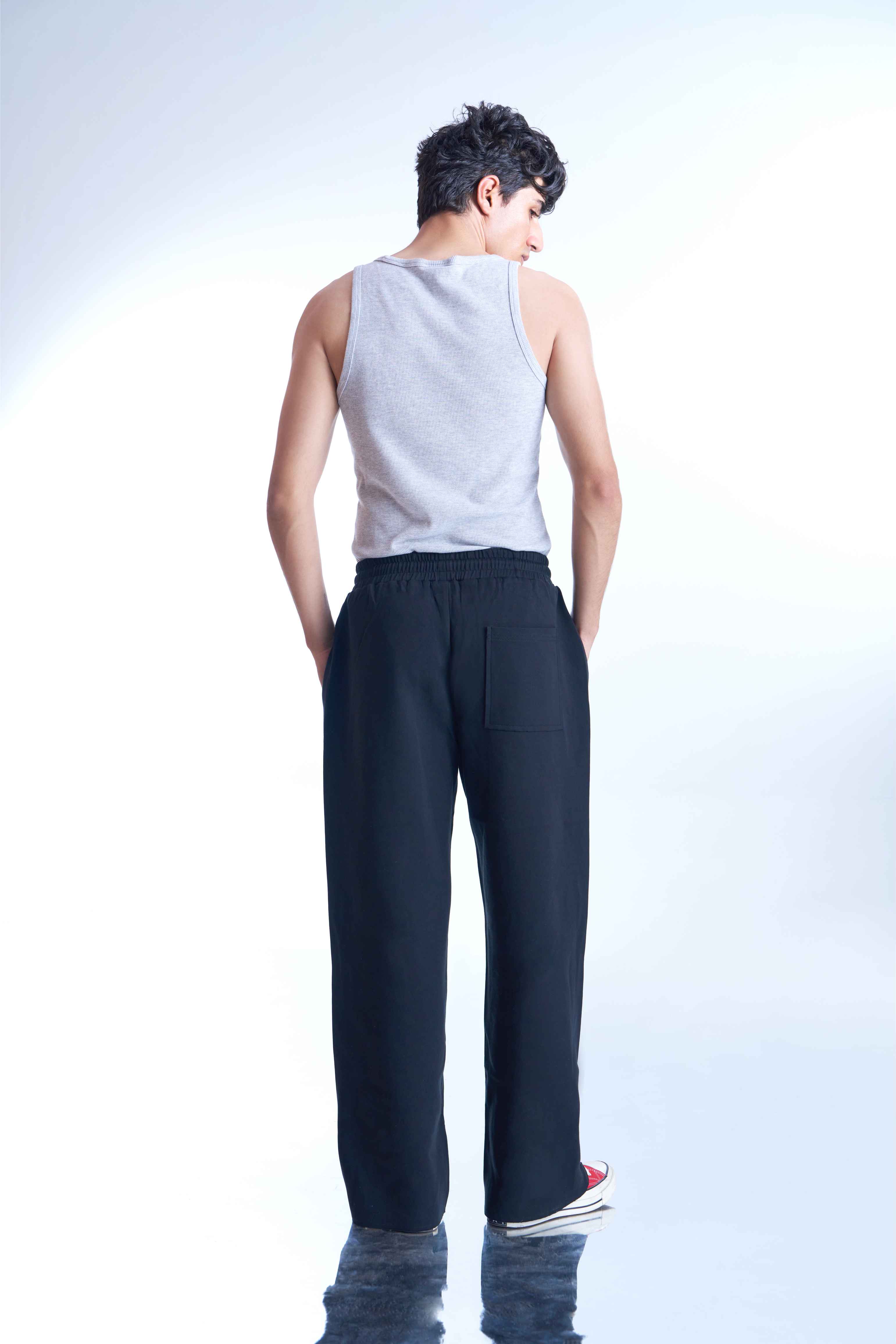 Dokarh Black Relaxed Sweatpants