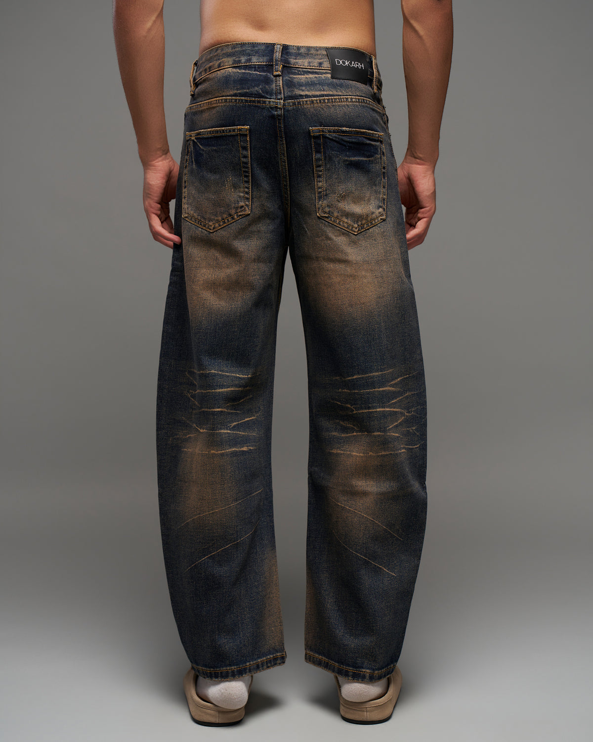 Vintage Wash Relaxed Jeans-thumbmail-3