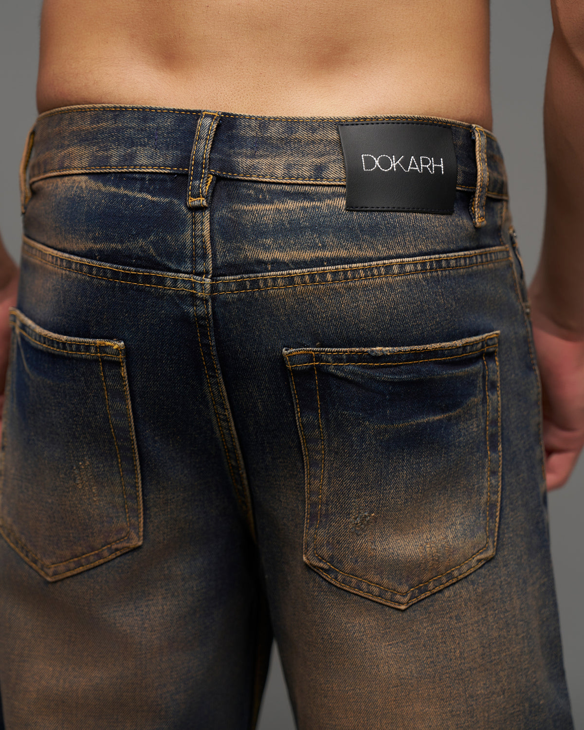 Vintage Wash Relaxed Jeans-thumbmail-4