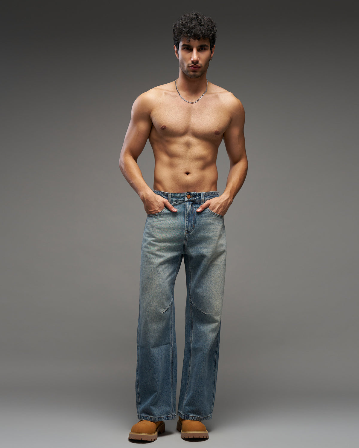 Vintage Wash Relaxed Jeans-thumbmail-1