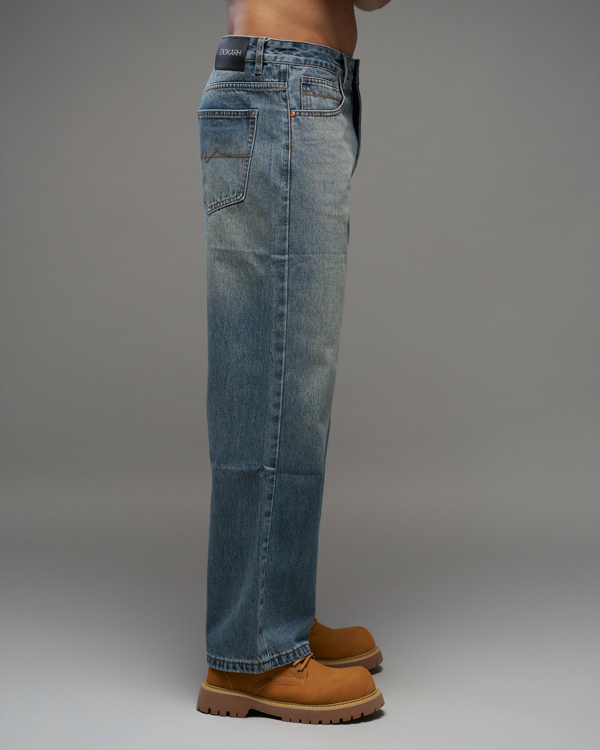 Vintage Wash Relaxed Jeans-thumbmail-3