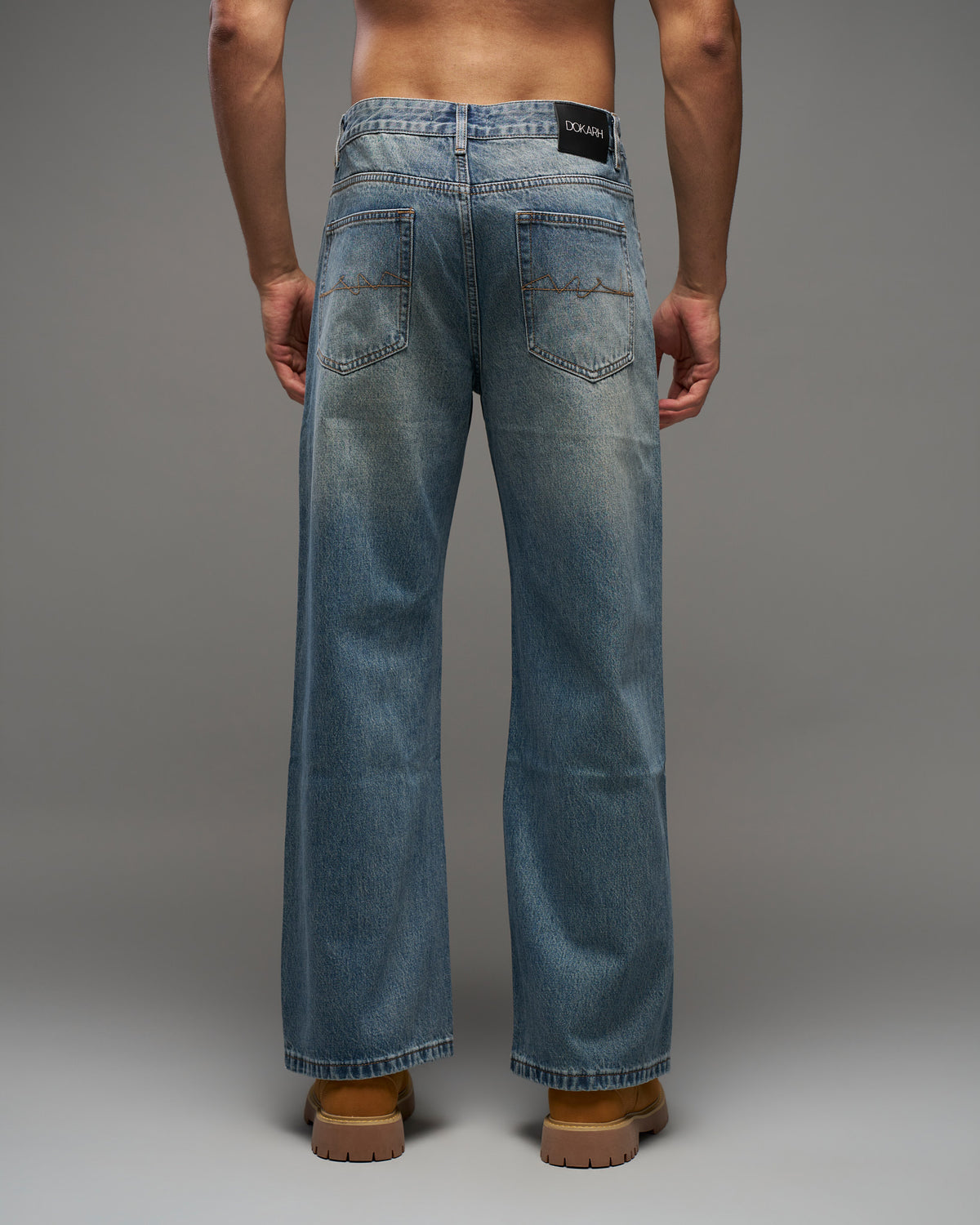 Vintage Wash Relaxed Jeans-thumbmail-4