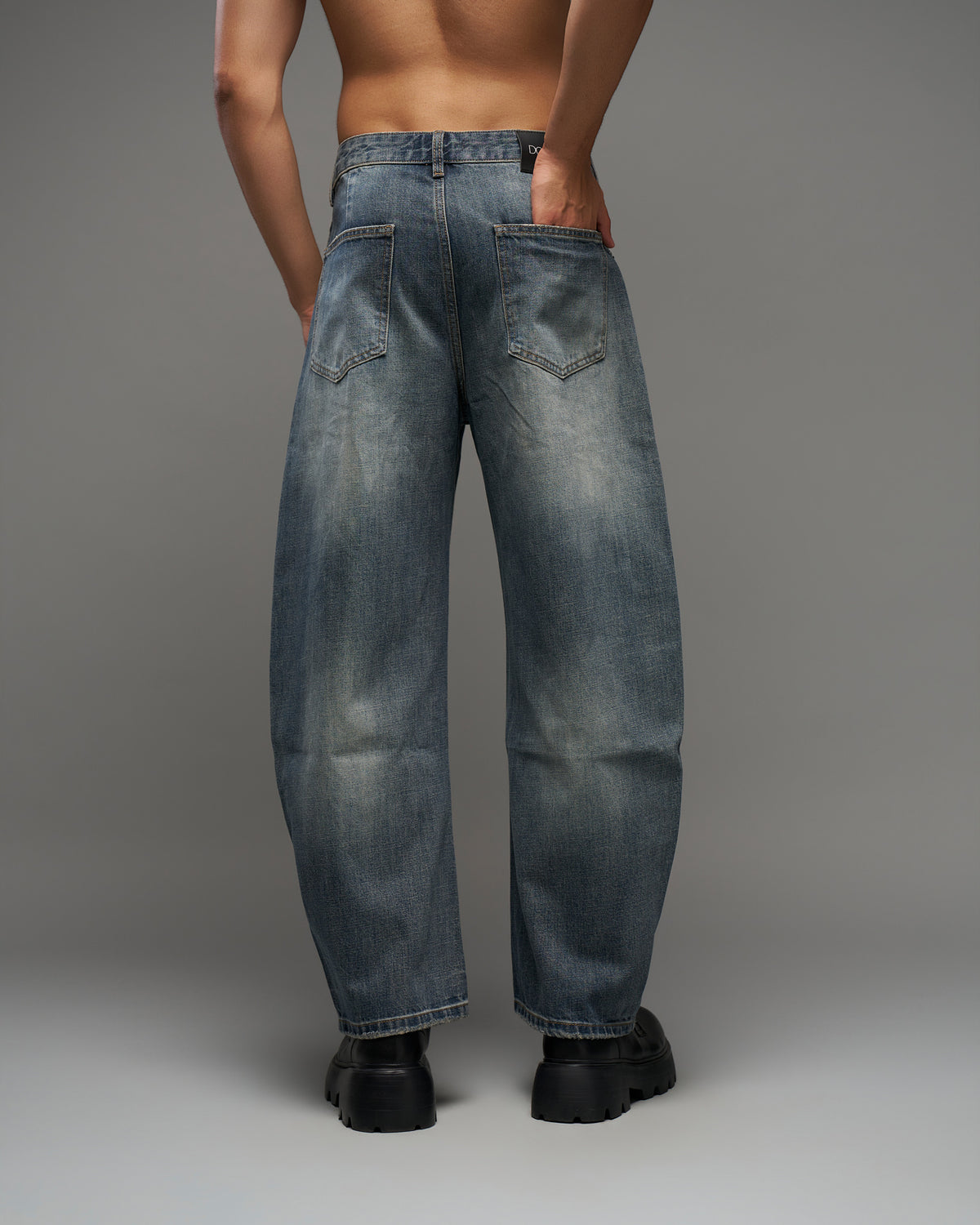 Faded Wide-Leg Jeans-thumbmail-4