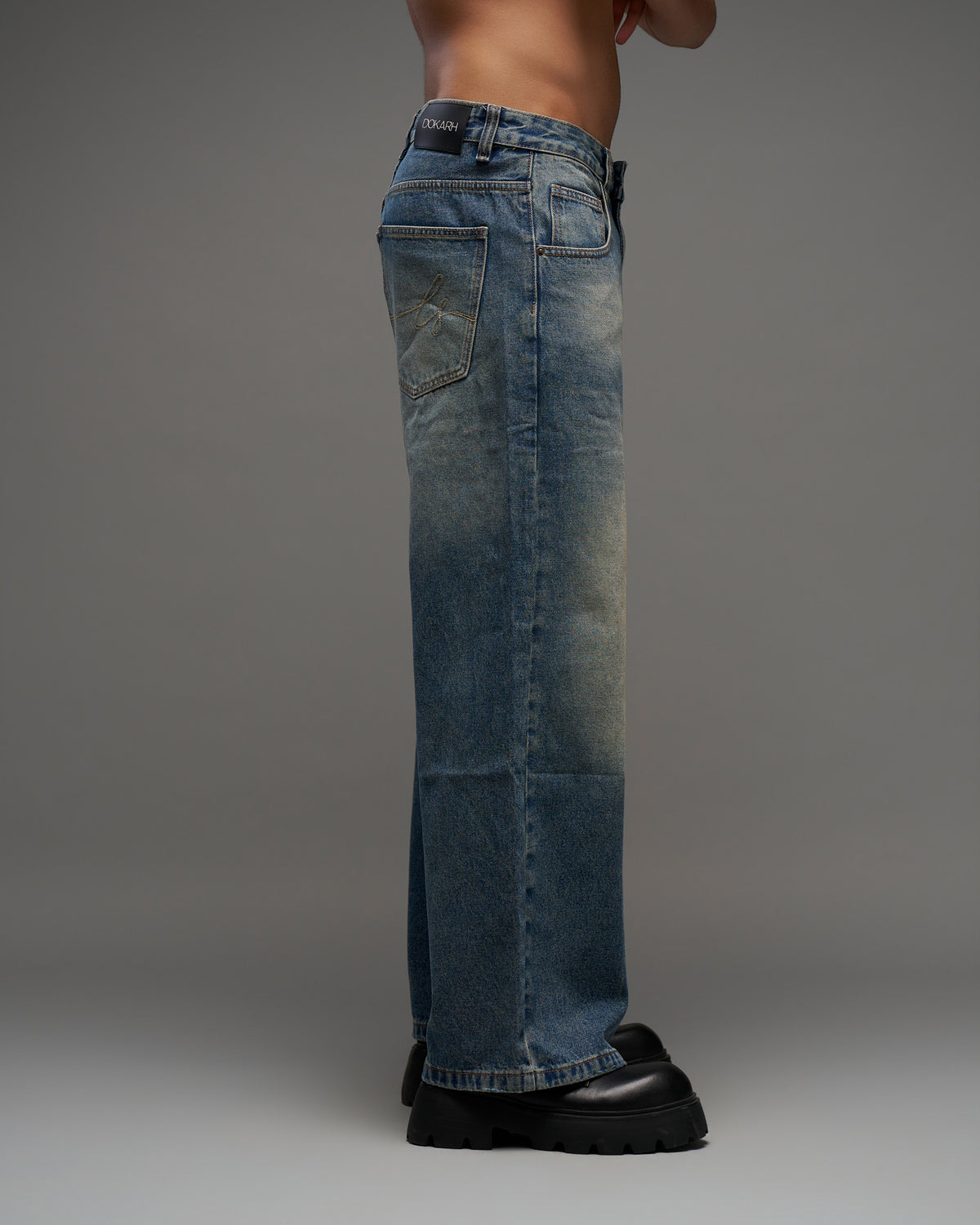 Washed Wide-Leg Jeans-thumbmail-4