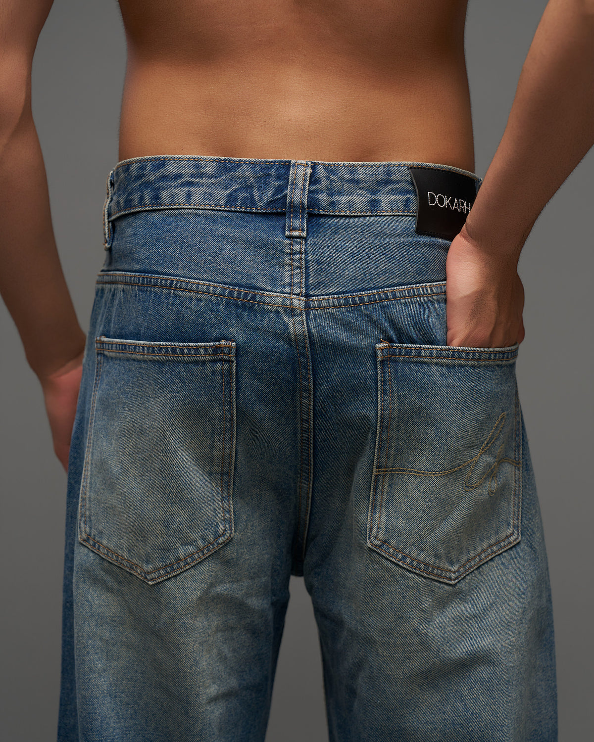 Washed Wide-Leg Jeans-thumbmail-6